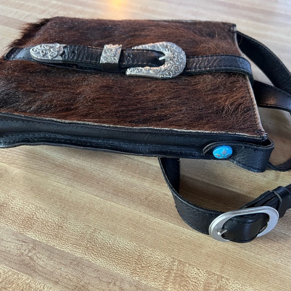 Patricia Nash Cow Hide and Leather bag with Turquoise accents - Picture 3 of 9